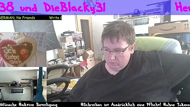 Snapshot of der_alex38 chatting on 03.17.25 der alex38 online show from 03.17.25
