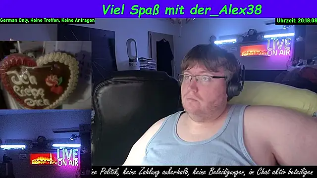 Snapshot of der_alex38 chatting on 09.15.25 der alex38 online show from 09.15.25