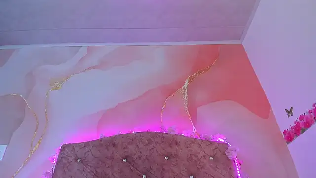 Snapshot of Bella__sweet chatting on 02.05.25 Bella sweet online show from 02.05.25