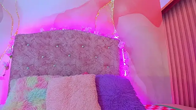 Snapshot of Bella__sweet chatting on 02.20.25 Bella sweet online show from 02.20.25