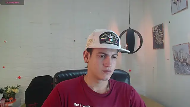 Snapshot of Cerokershelby chatting on 12.15.24 Cerokershelby online show from 12.15.24