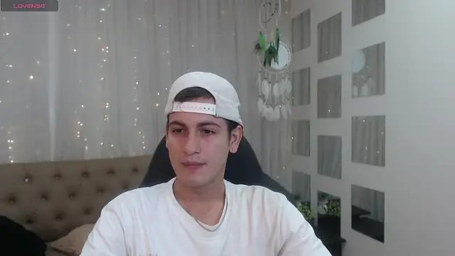 Snapshot of Cerokershelby chatting on 12.17.24 Cerokershelby online show from 12.17.24