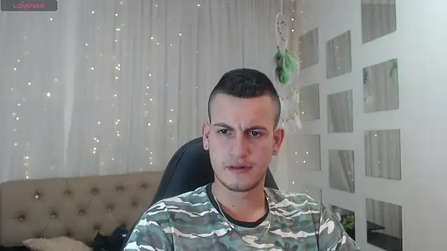 Snapshot of Cerokershelby chatting on 12.29.24 Cerokershelby online show from 12.29.24