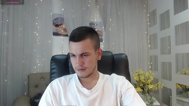 Snapshot of Cerokershelby chatting on 01.05.25 Cerokershelby online show from 01.05.25