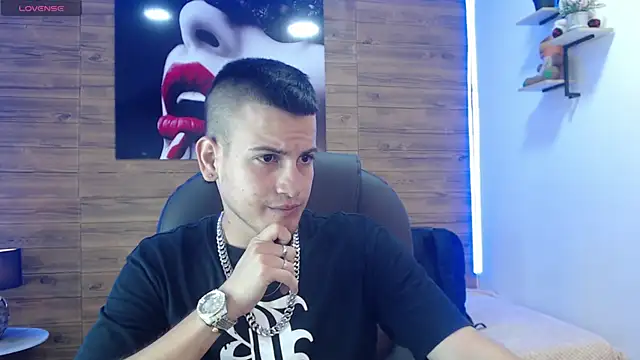 Snapshot of Cerokershelby chatting on 02.08.25 Cerokershelby online show from 02.08.25