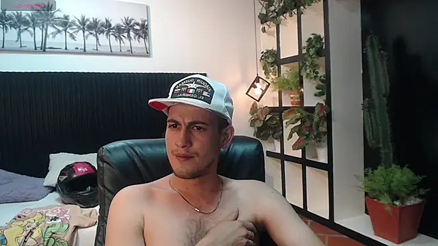 Snapshot of Cerokershelby chatting on 11.28.25 Cerokershelby online show from 11.28.25