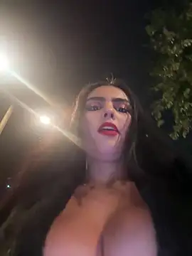 Snapshot of Maddy_Rouse_ chatting on 12.24.24 Maddy Rouse  online show from 12.24.24