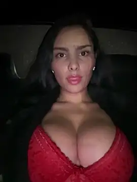 Snapshot of Maddy_Rouse_ chatting on 01.29.25 Maddy Rouse  online show from 01.29.25