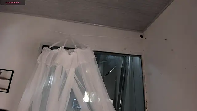 cutiepeach online show from 10.03.25