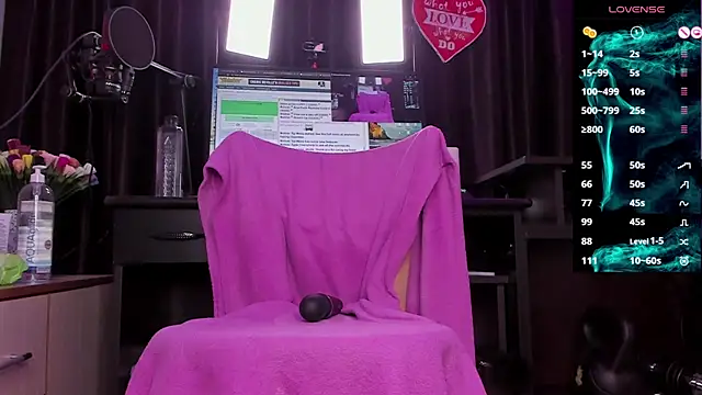 Raissa sky26 online show from 12.27.24