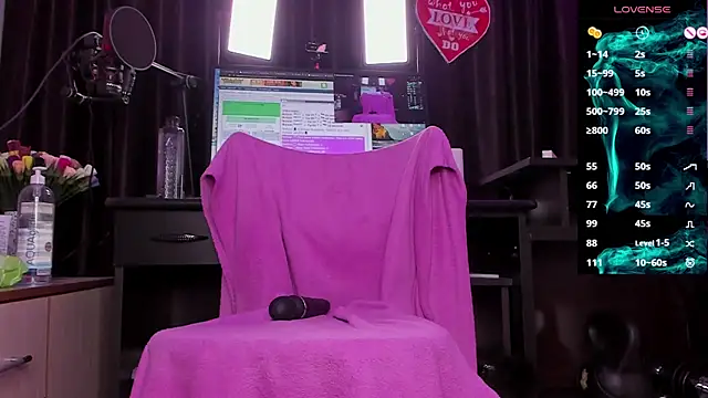 Raissa sky26 online show from 12.27.24