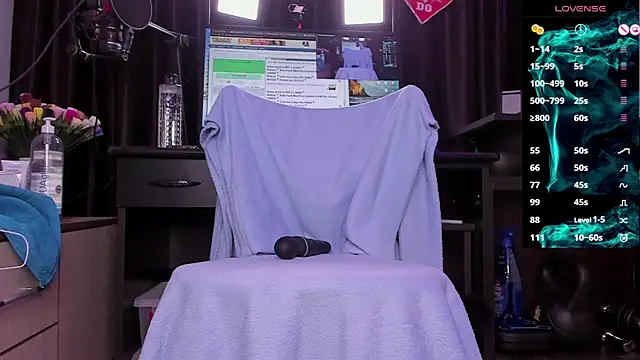 Raissa sky26 online show from 12.29.24