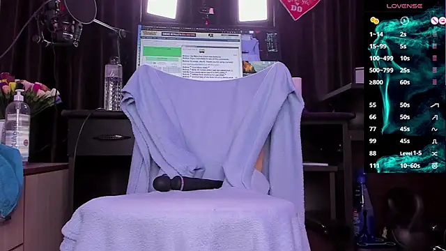 Raissa sky26 online show from 12.30.24