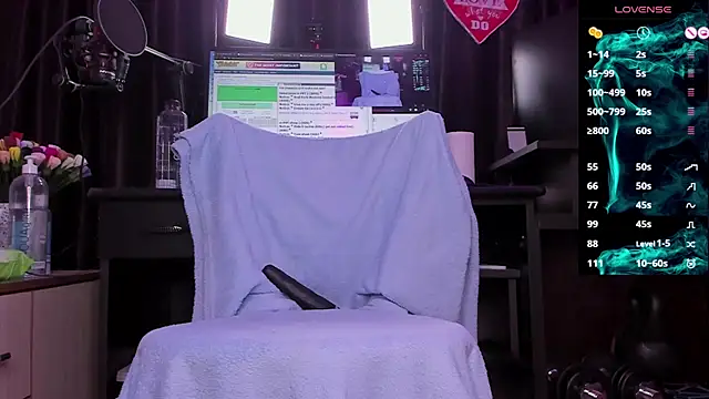 Raissa sky26 online show from 02.22.25