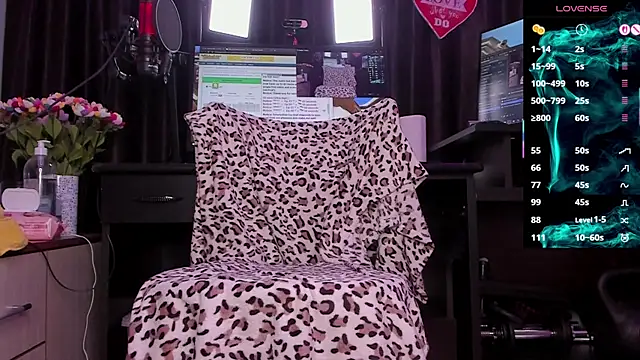 Raissa sky26 online show from 11.09.25