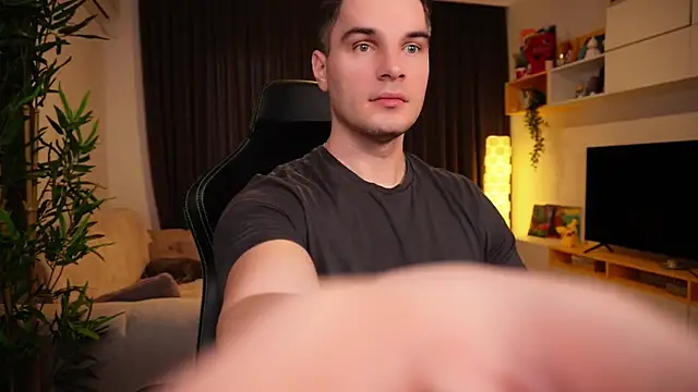 Snapshot of billypassion chatting on 03.02.25 billypassion online show from 03.02.25