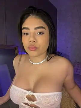 Snapshot of kyber_ chatting on 01.03.25 kyber online show from 01.03.25