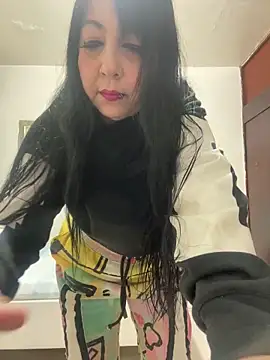 Snapshot of eva_sexx69 chatting on 02.05.25 eva sexx69 online show from 02.05.25
