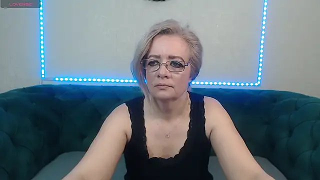Snapshot of IvanaCharm chatting on 03.13.25 IvanaCharm online show from 03.13.25