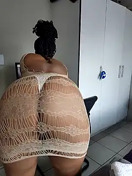 Snapshot of Drippincaty chatting on 03.20.25 Drippincaty online show from 03.20.25