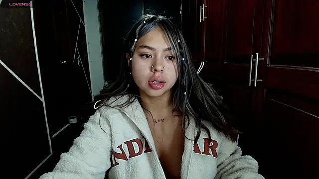 Snapshot of AntonellaRosee_ chatting on 03.16.25 AntonellaRosee online show from 03.16.25