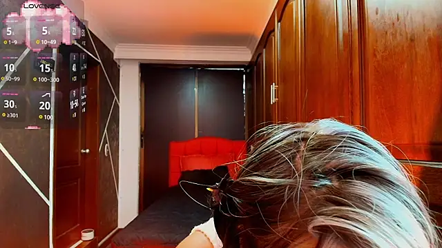 Snapshot of AntonellaRosee_ chatting on 03.22.25 AntonellaRosee online show from 03.22.25