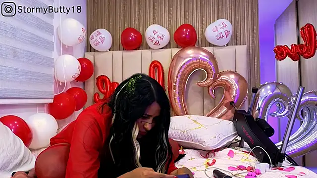 StormyButty18 online show from 02.15.25