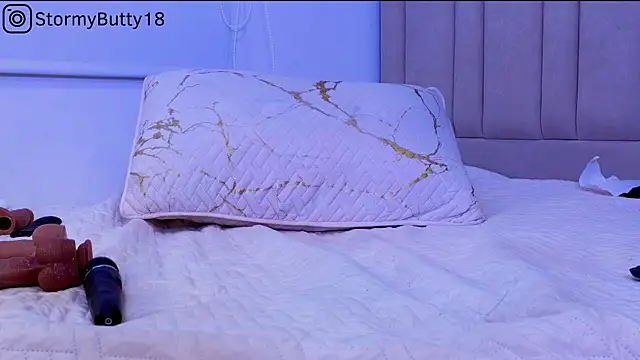 StormyButty18 online show from 03.01.25