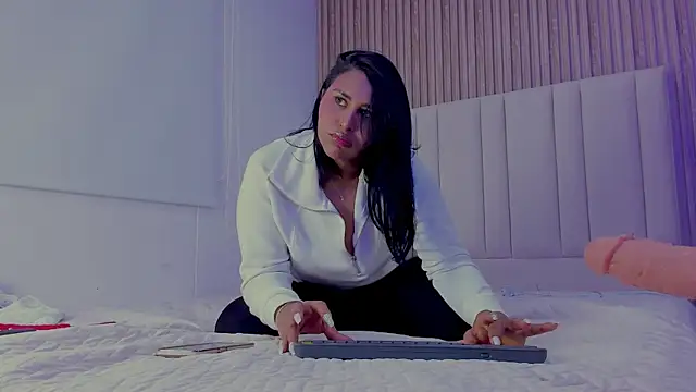 StormyButty18 online show from 09.09.25