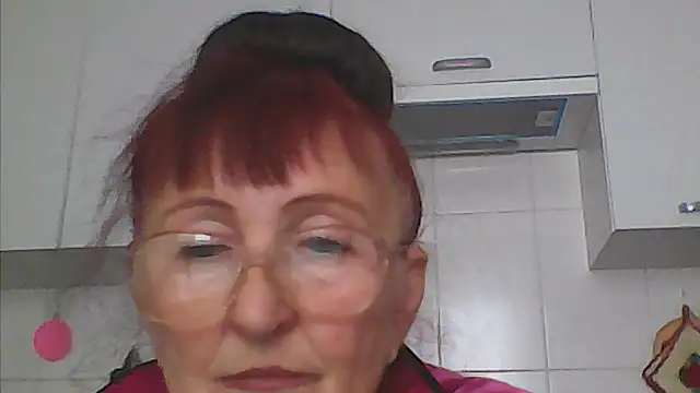 Snapshot of TanyaSweet634 chatting on 10.01.25 TanyaSweet634 online show from 10.01.25