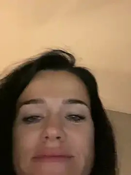 Snapshot of English-Chloe96 chatting on 12.25.24 English-Chloe96 online show from 12.25.24