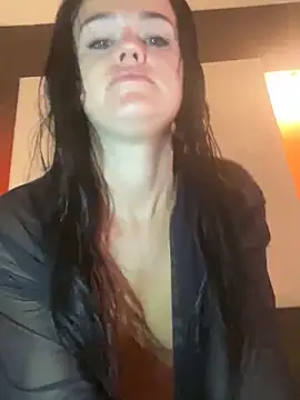 Snapshot of English-Chloe96 chatting on 02.04.25 English-Chloe96 online show from 02.04.25