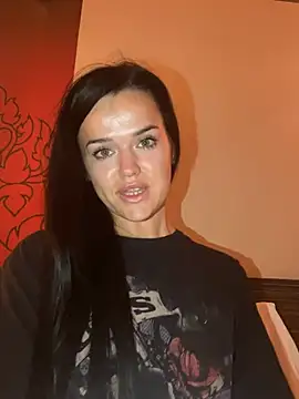 Snapshot of English-Chloe96 chatting on 02.20.25 English-Chloe96 online show from 02.20.25