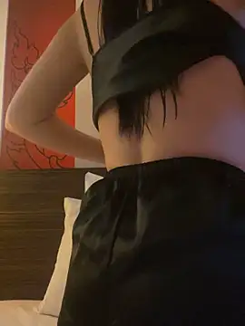 Snapshot of English-Chloe96 chatting on 02.28.25 English-Chloe96 online show from 02.28.25