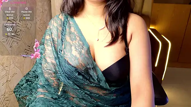 Snapshot of Punjabi_Queen1 chatting on 01.17.25 Punjabi Queen1 online show from 01.17.25