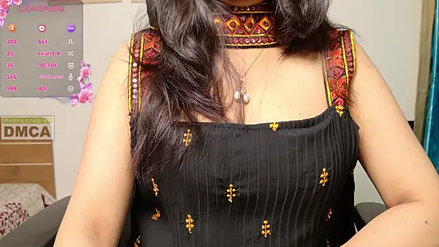 Snapshot of Punjabi_Queen1 chatting on 11.10.25 Punjabi Queen1 online show from 11.10.25