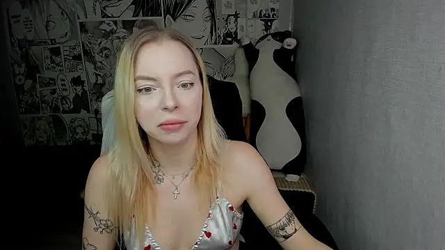 Snapshot of Martha_Cameron chatting on 12.02.24 Martha Cameron online show from 12.02.24