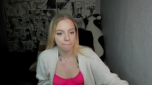 Snapshot of Martha_Cameron chatting on 12.13.24 Martha Cameron online show from 12.13.24
