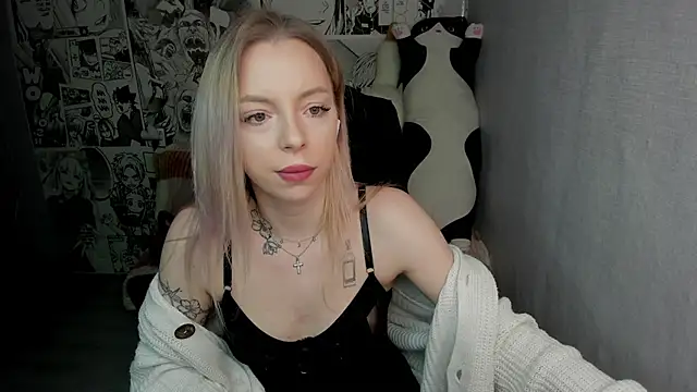 Snapshot of Martha_Cameron chatting on 01.08.25 Martha Cameron online show from 01.08.25