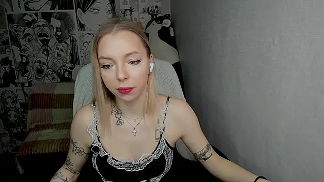 Snapshot of Martha_Cameron chatting on 01.23.25 Martha Cameron online show from 01.23.25