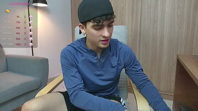 Snapshot of zenn_rush1 chatting on 02.21.25 zenn rush1 online show from 02.21.25