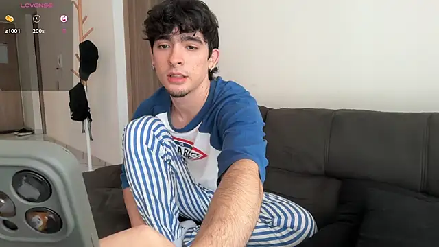 Snapshot of zenn_rush1 chatting on 09.25.25 zenn rush1 online show from 09.25.25