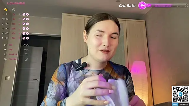 Snapshot of Maria_Bowie chatting on 09.15.25 Maria Bowie online show from 09.15.25