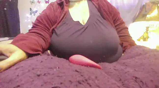 Snapshot of Alli_Kat chatting on 01.31.25 Alli Kat online show from 01.31.25
