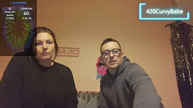 Snapshot of 420Curvybabe chatting on 01.06.25 420Curvybabe online show from 01.06.25