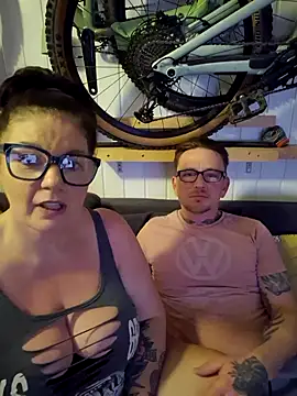 Snapshot of 420Curvybabe chatting on 11.03.25 420Curvybabe online show from 11.03.25