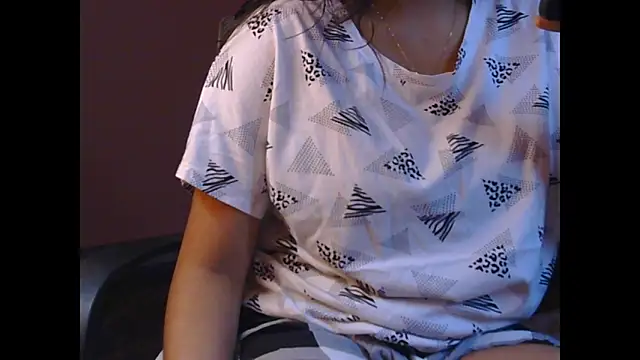Snapshot of AngelLiza69 chatting on 03.05.25 AngelLiza69 online show from 03.05.25