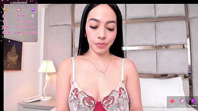 Snapshot of AmbarJensen chatting on 01.28.25 AmbarJensen online show from 01.28.25