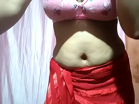 Snapshot of poojaxxx65 chatting on 02.02.25 poojaxxx65 online show from 02.02.25