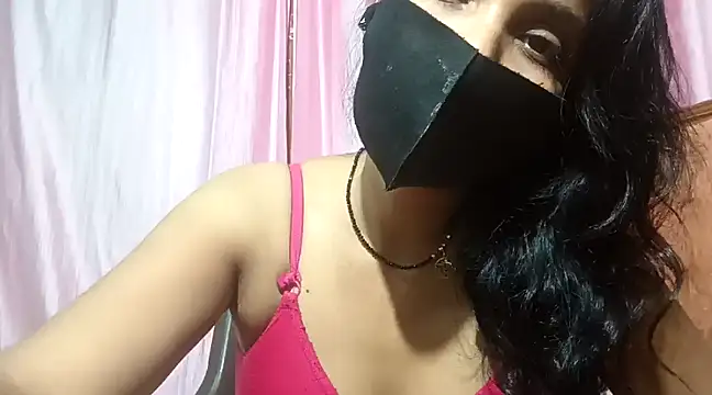 Snapshot of poojaxxx65 chatting on 02.22.25 poojaxxx65 online show from 02.22.25